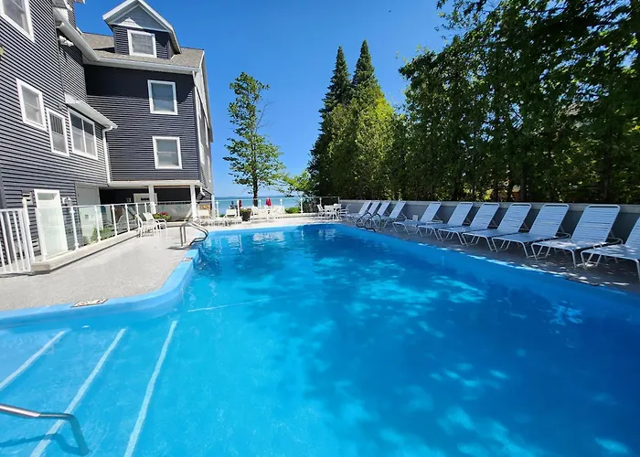 North Shore Inn Tc 307